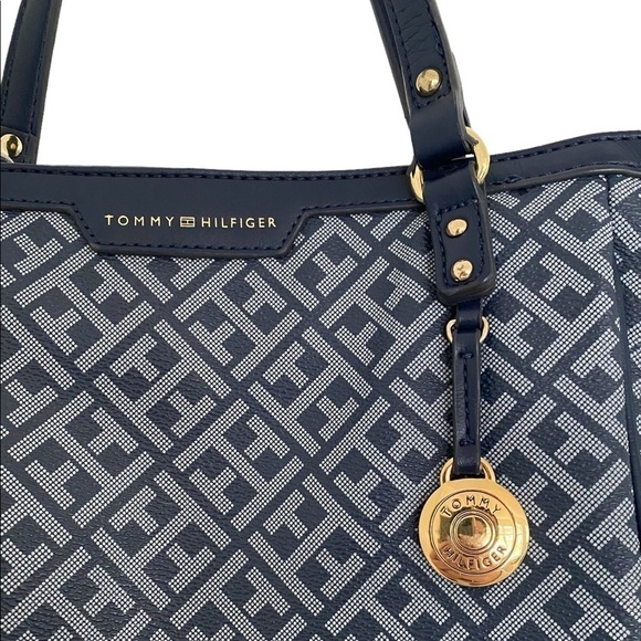 TOMMY HILFIGER Logo Tote Handbag - Picture 2 of 10